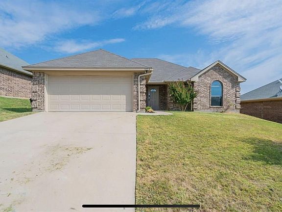 2nd image of 1253 Newcastle Dr