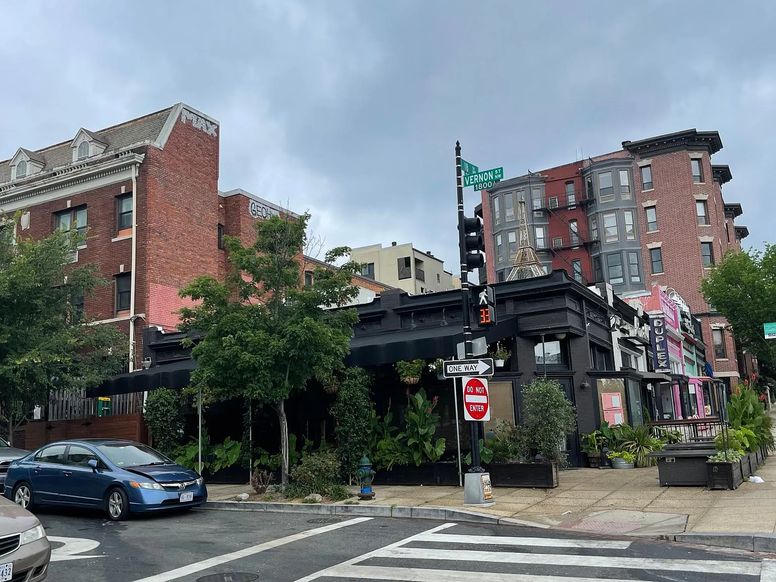 1812 Vernon St NW — Photo 2