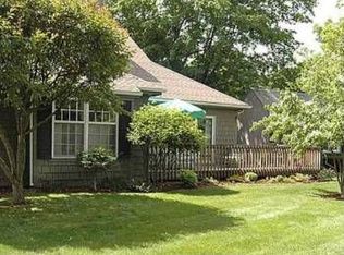 1242 Honan Dr, South Bend, IN