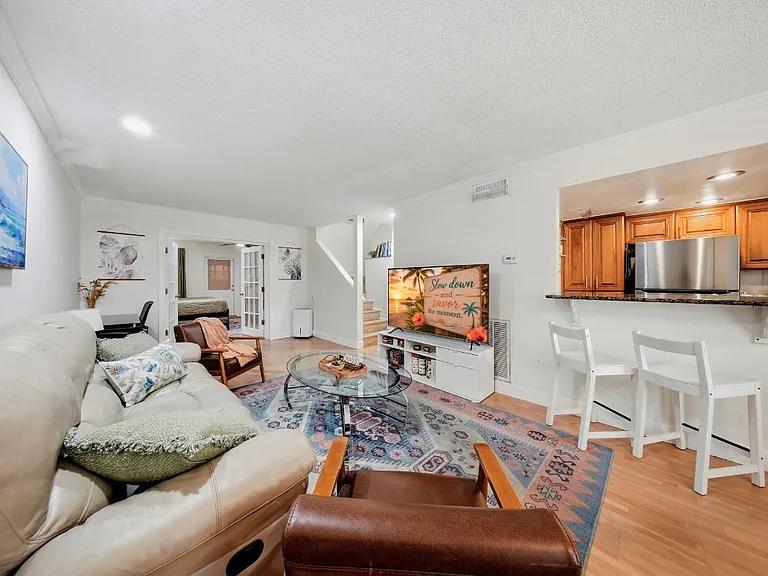 601 S Matanzas Ave #B — Photo 2