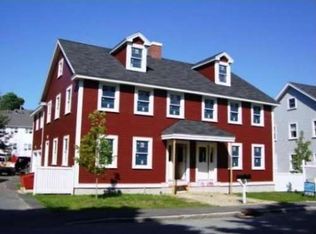 41 Hanks St, Lowell, MA 01852