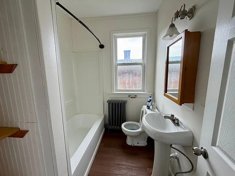 42 Warren St — Photo 11