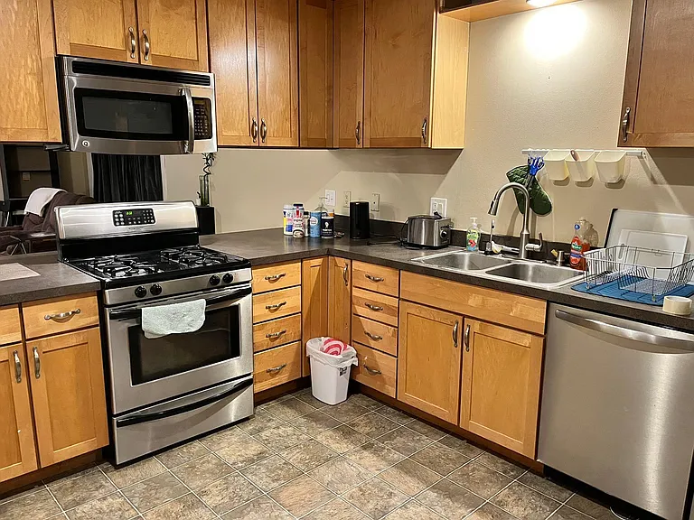 1819 N Ridge Dr — Photo 6