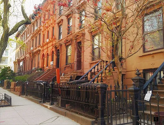 Rented by R New York | media 46