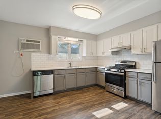 The Clarendon Apartment Homes, Clarendon Hills, IL 60514
