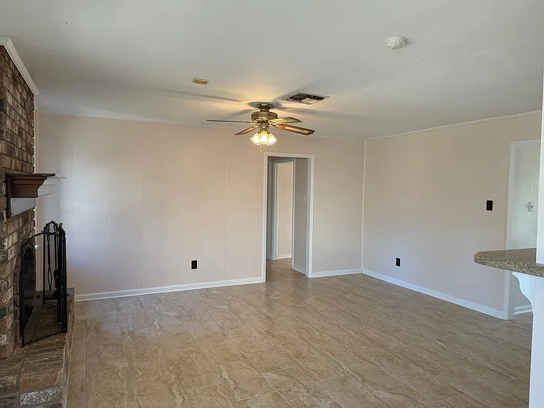 1109 Sally Anne Dr — Photo 12