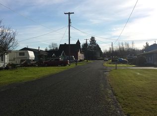 1300 Dolan St, Raymond, WA 98577