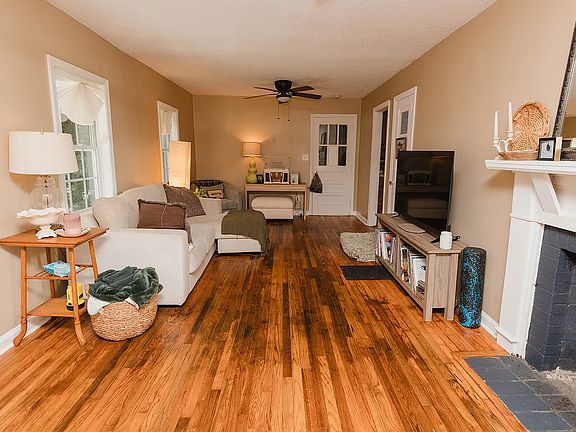 3rd image of 131 Howell Rd