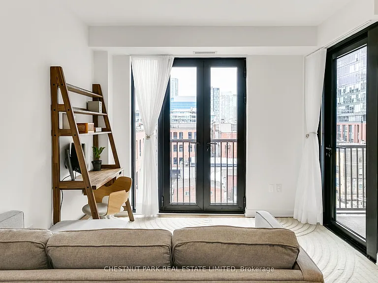 123 Portland St #608 — Photo 9