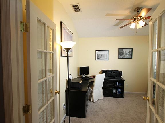 3rd image of 3339 Shelley Dr