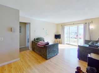 20 Salem Pl, Amherst, MA 01002
