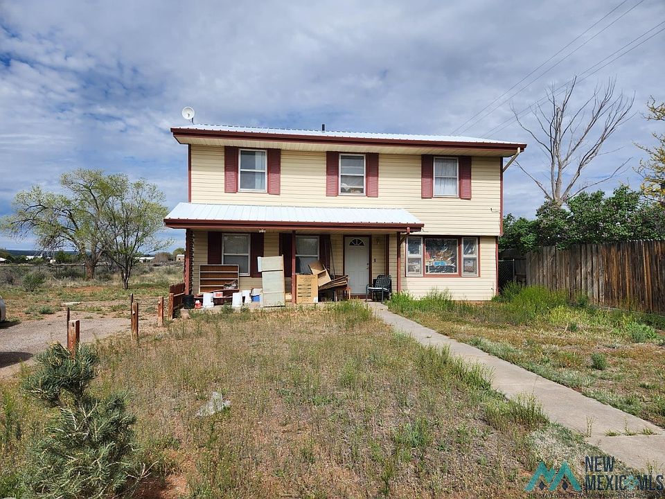 1st image of 21 Red Rocks Ave
