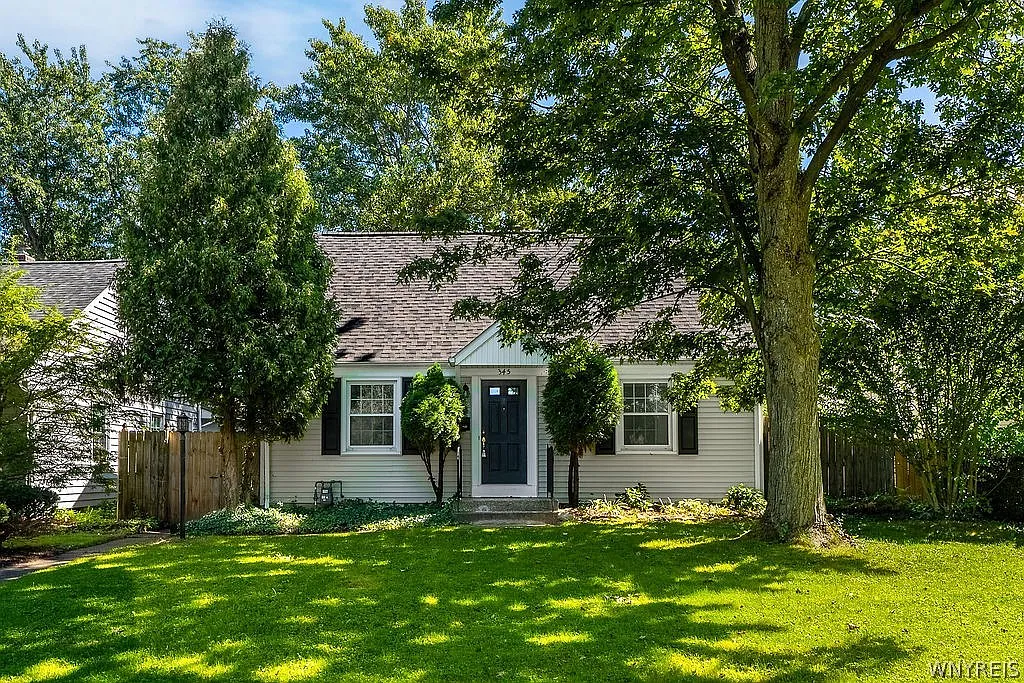 4 bed, 2.0 bath, 1496 sqft, $2,500 — Photo 1