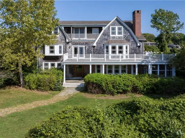 365 Boston Neck Rd, Narragansett, RI 02882