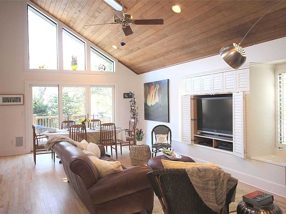 2nd image of 496 Pleasure Dr