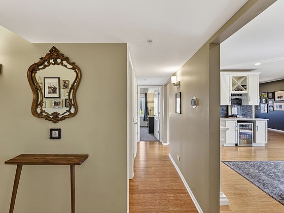 3rd image of 201 N Vail Ave APT 807