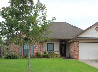 511 Oleander St, Lake Jackson, TX 77566