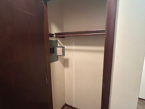3rd image of 29 Alexander Ave