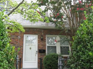 2121 N Brandywine St, Arlington, VA 22207