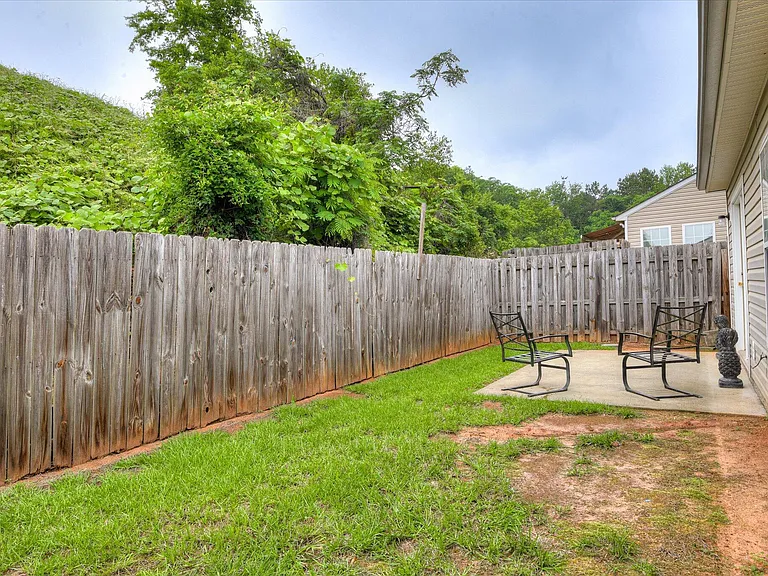 147 Portofino Ln SW — Photo 25