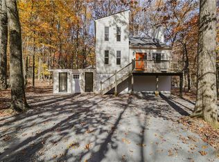 1166 Woodland Dr, East Stroudsburg, PA