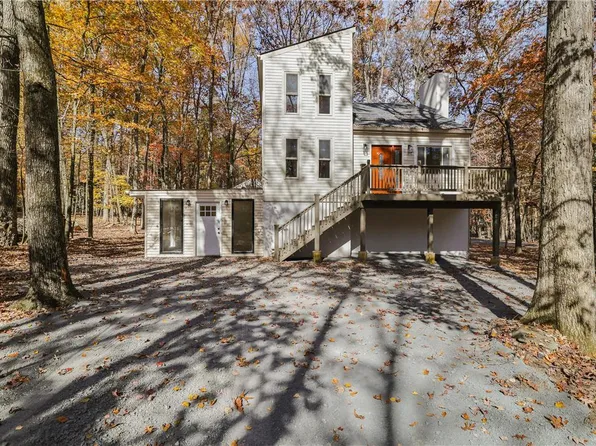 1166 Woodland Dr, East Stroudsburg, PA 18301