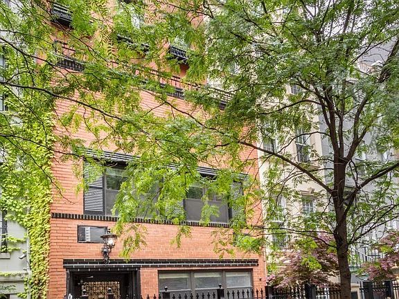 5th image of 160 E 74th St #2