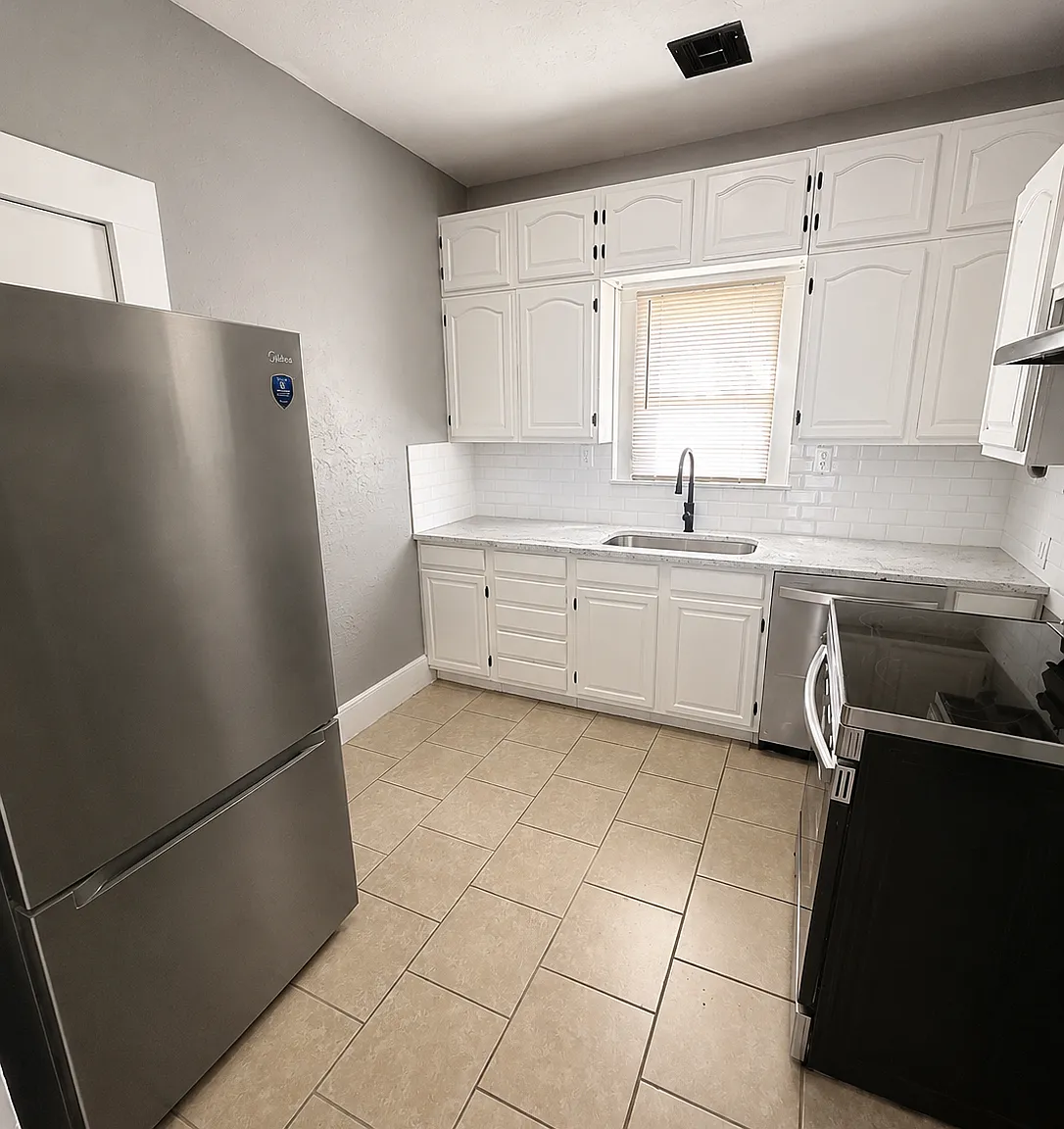 2 bed, 1156 sqft, $1,250 — Photo 2