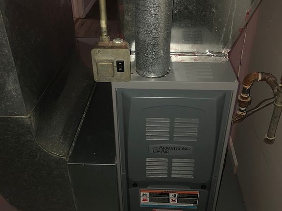 5th image of 302 N Park Ave