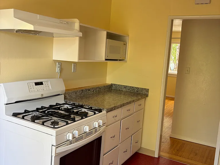 Kitchen, oven, microwave