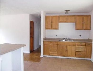 3rd image of 2399 Sunnyglen Ave