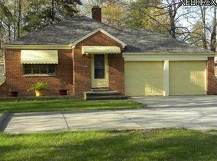 4706 W Ridgewood Dr, Parma, OH 44134