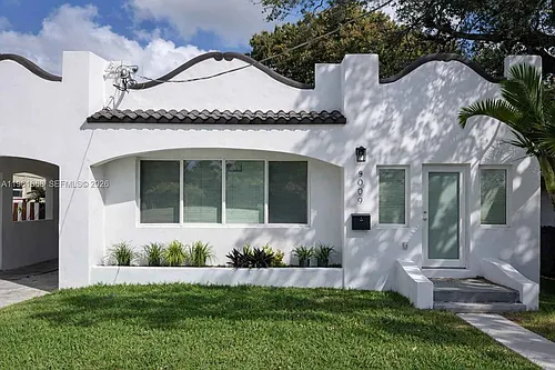3079 NW Flagler Ter Photo 1