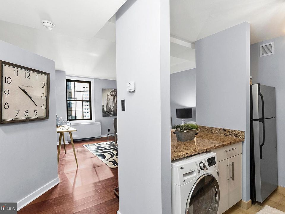 1st image of 219-29 S 18th St #1002