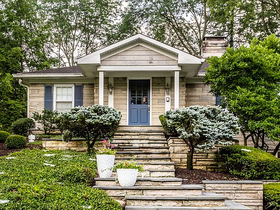 3rd image of 7484 N Park Ave