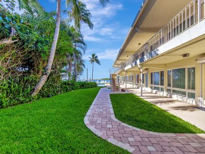 214 Inlet Way #204, Palm Beach Shores, FL, 33404