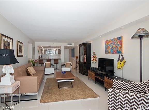 4th image of 1717 N Bayshore Dr #C-4052
