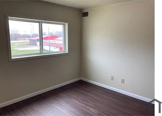 421 Southern Blvd NW — Photo 3