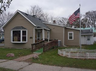 1230 Charles St, La Crosse, WI 54603
