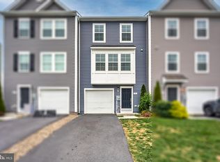 91 Cecily Way, Ranson, WV 25438