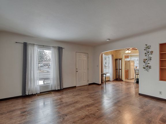 5th image of 1317 W Garland Ave