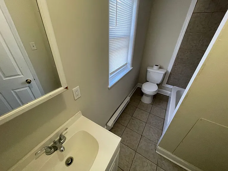 162 N Robinson St — Photo 10
