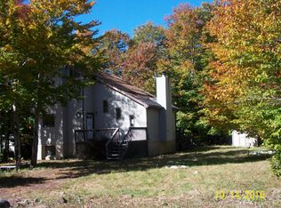 9545 Jasmine Dr, Tobyhanna, PA