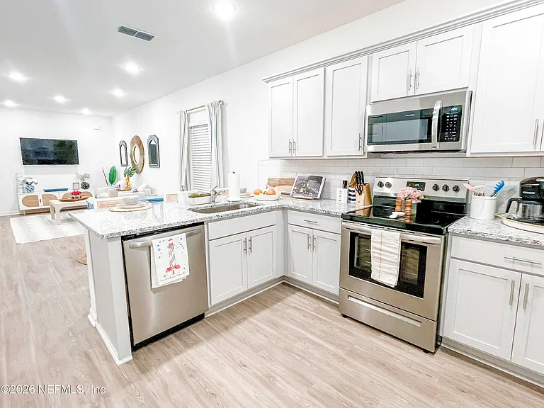 50 Soria Dr — Photo 5