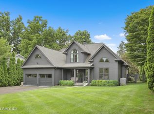 26 Tomac Ave, Old Greenwich, CT 06870