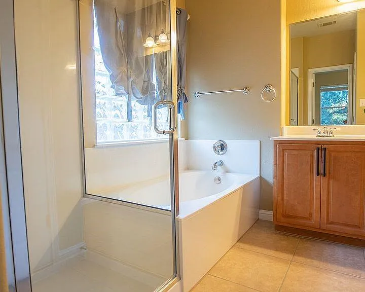 3806 Juniper Hills St — Photo 15