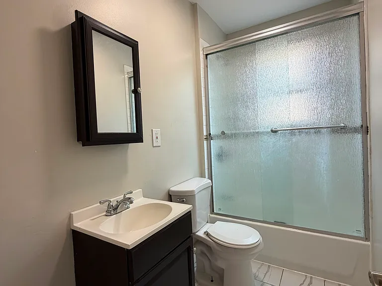 490 Rahway Ave #A7 — Photo 5