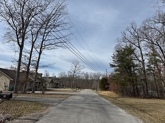 4th image of 181 Bradrock St