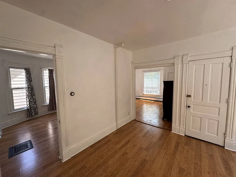 1034 E Johnson St #1 — Photo 13