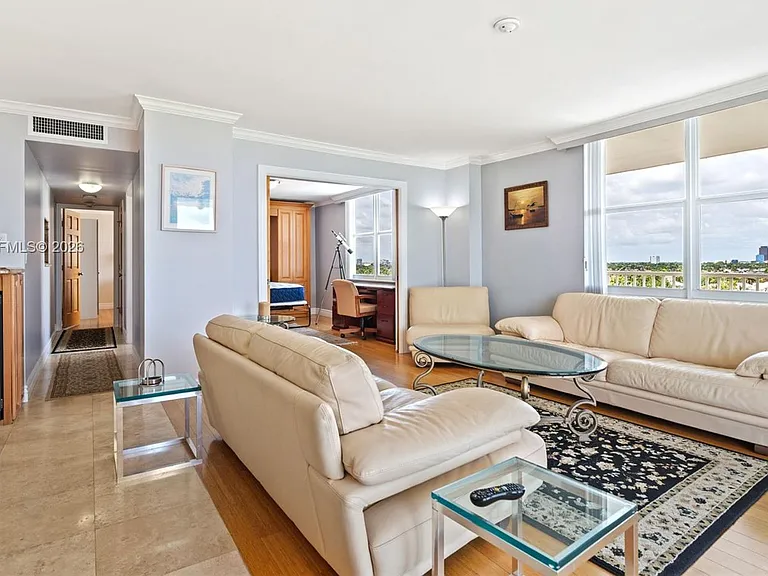 1 Las Olas Cir #809 — Photo 18